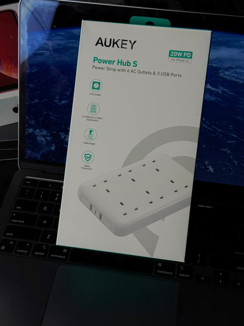 AUKEY Power Hub S – 6-Outlet Power Strip with 3 USB Ports (incl. USB-C), 20W Smart Charging & Surge Protection