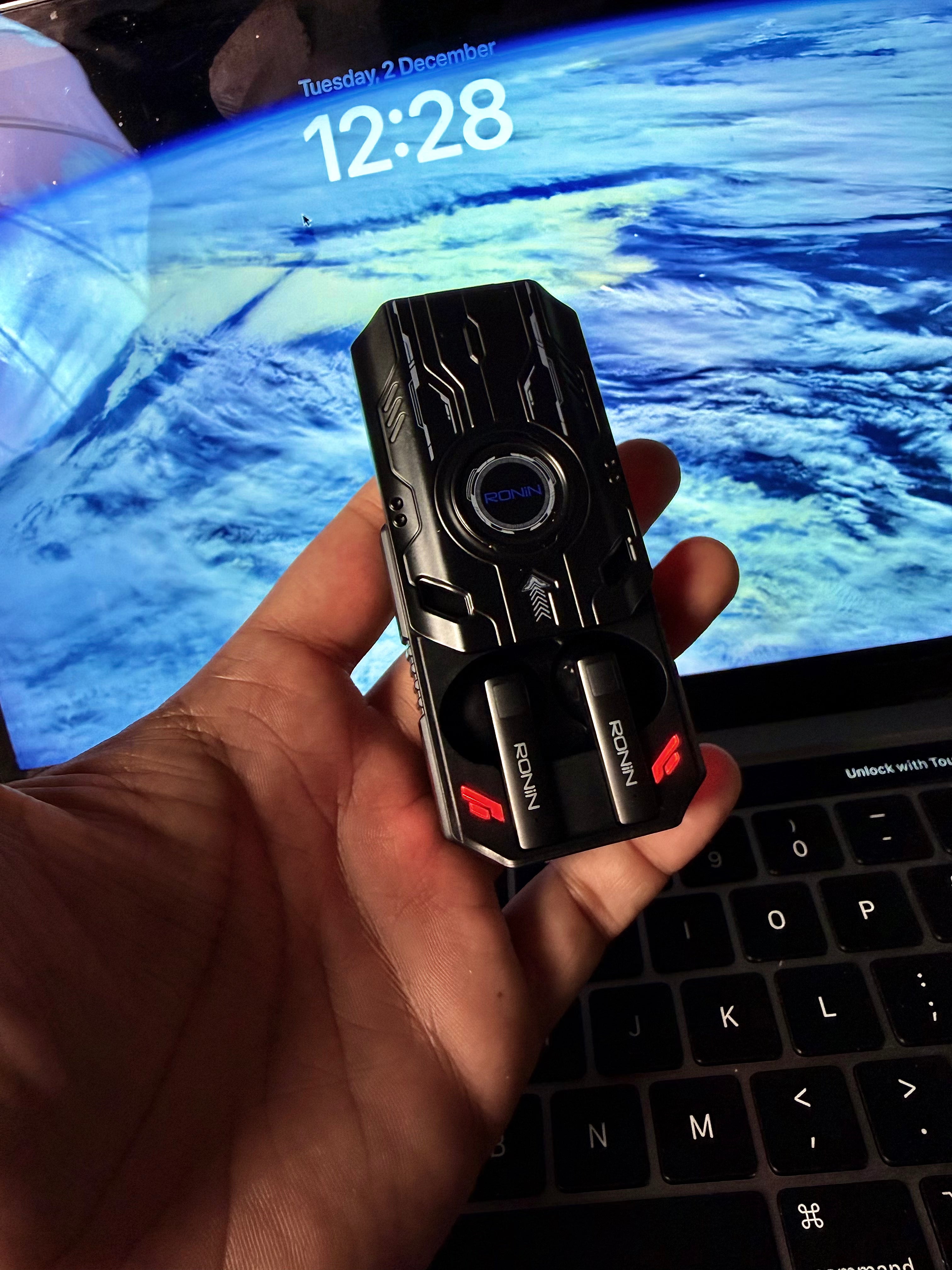 Ronin Dominator Earbuds – Bluetooth 5.3 Wireless Earbuds with RGB Lights & 40ms-Latency Gaming