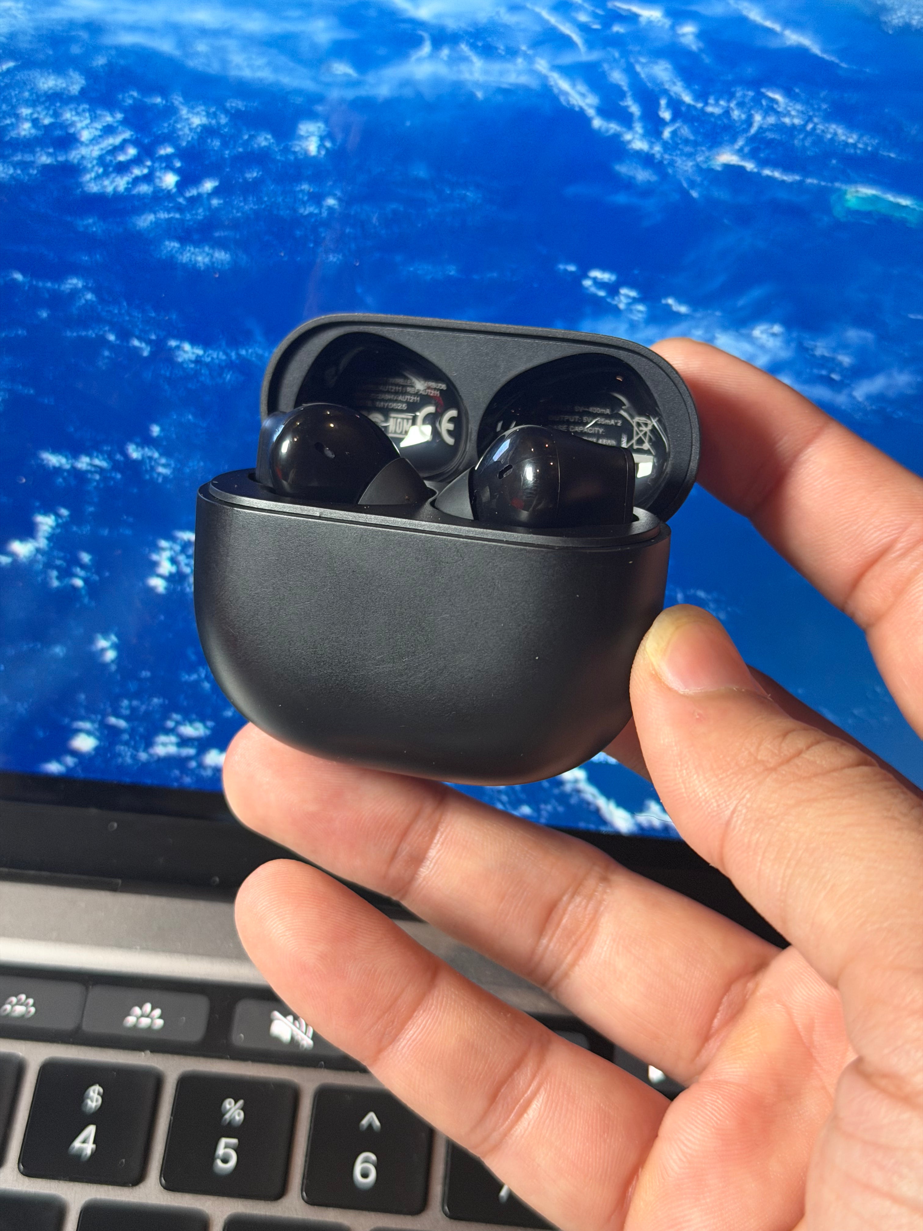 1Hora AUT211 Wireless Earbuds – ANC Bluetooth 5.4, Long Playtime | Tested & Sanitized. Preloved